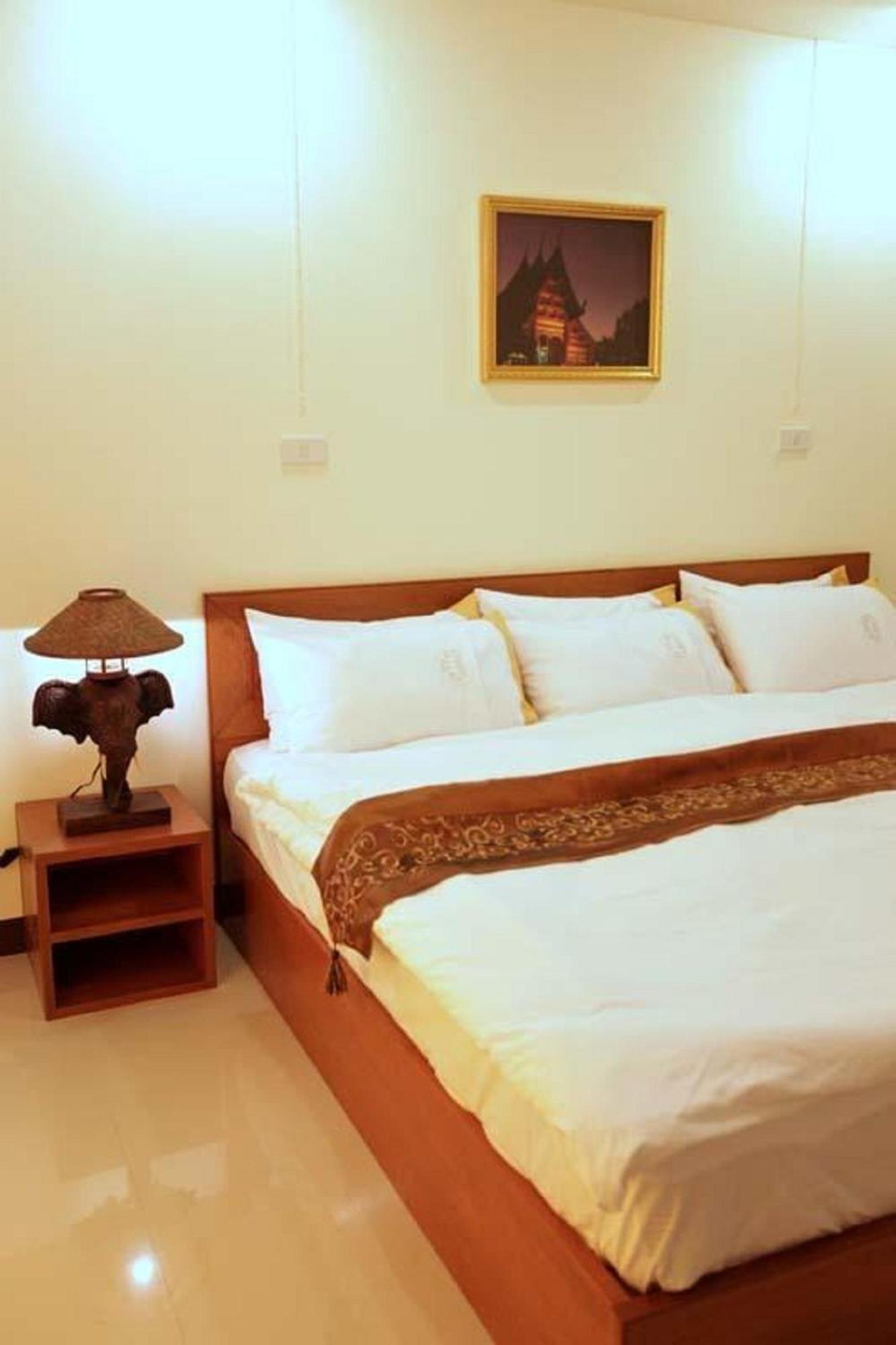 Luxury Triple Room,1209000208:JPEG