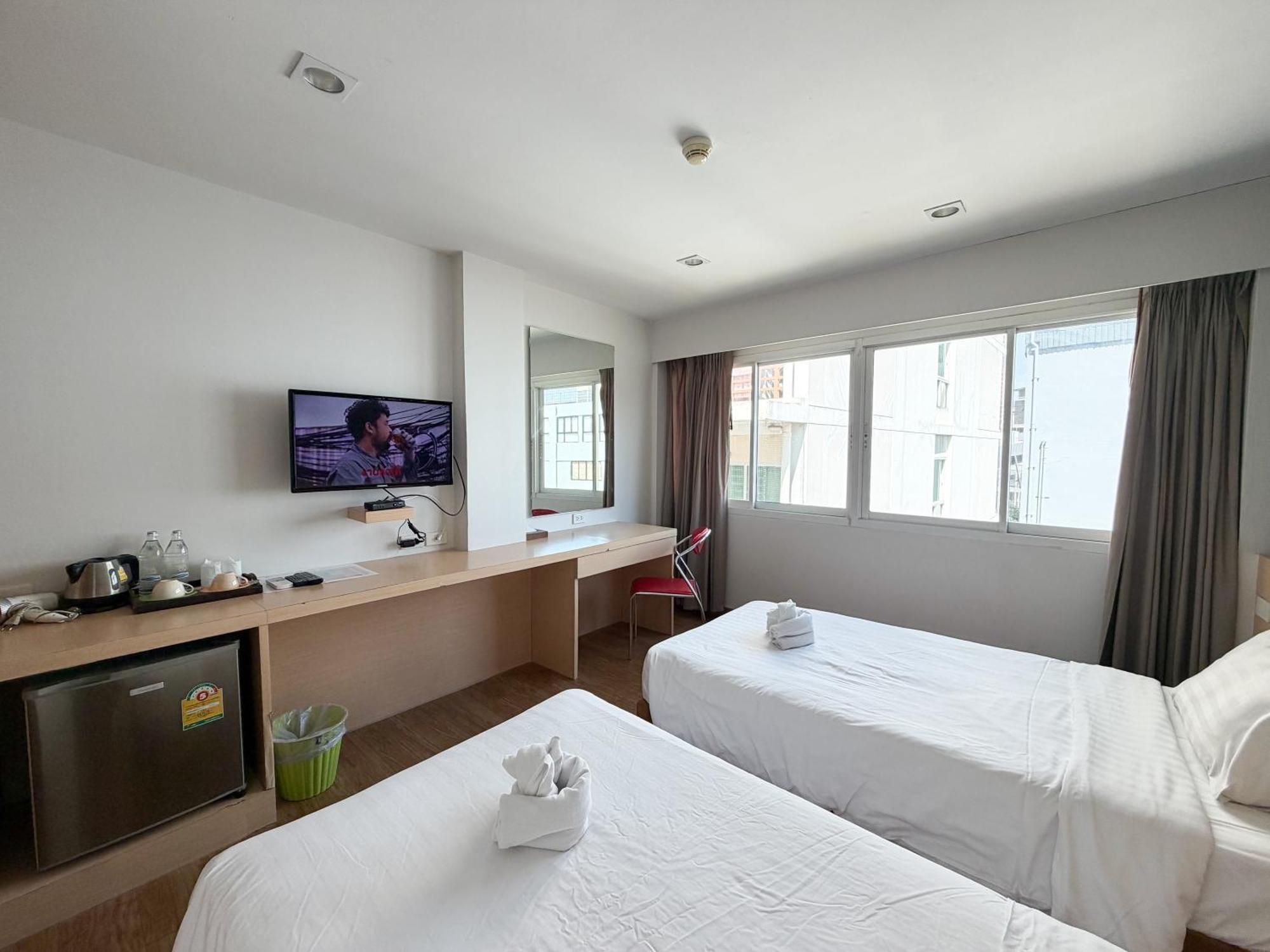 Superior Twin Room City View