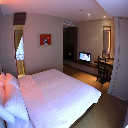Silom One-2