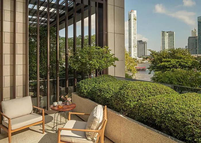 Four Seasons At Chao Phraya River