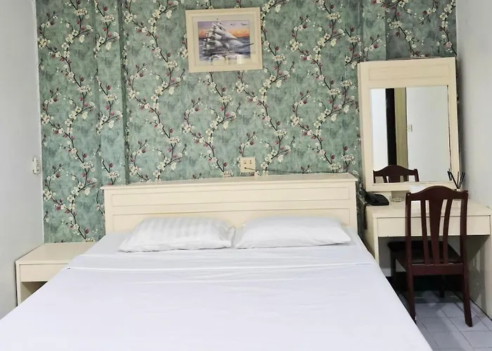 Cheap hotels Woodlands Inn