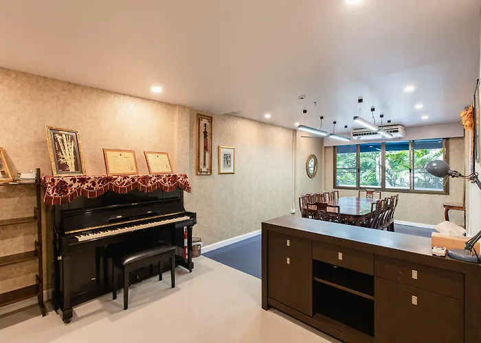 Pet Friendly hotel: Every Surawong