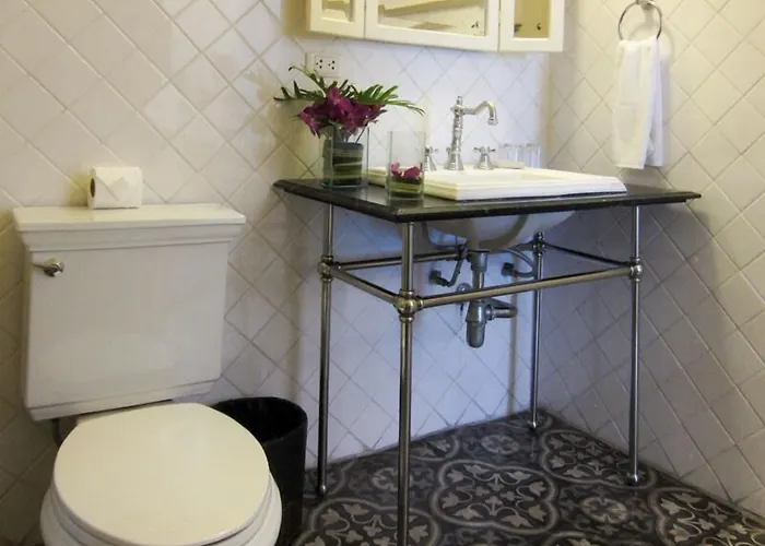 Hotel near College: Eugenia Hotel & Spa Bangkok