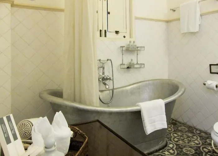 Hotel near College: Eugenia Hotel & Spa Bangkok