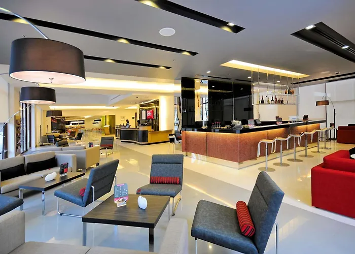 Cheap hotel: Ibis Bangkok Sukhumvit 4