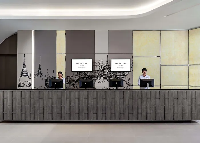 Hotels with pool Mercure Bangkok Siam